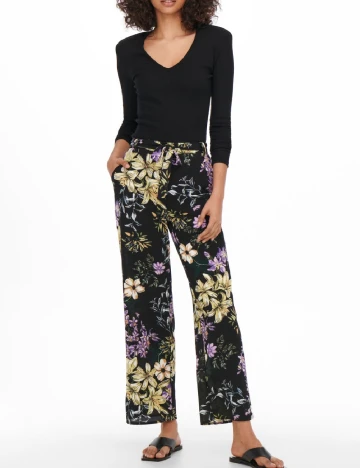 Pantaloni Only, floral print Floral print