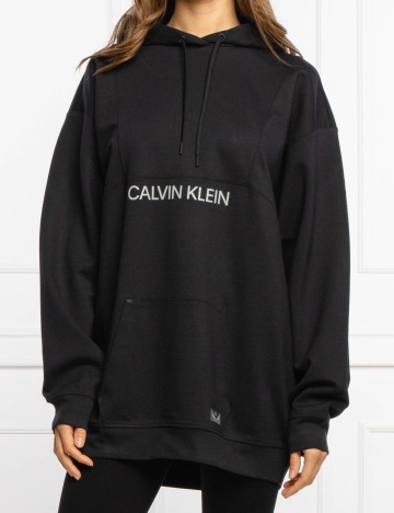 
						Hanorac Calvin Klein, negru