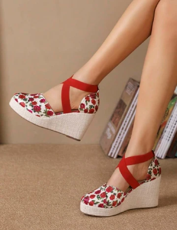 Pantofi SHEIN, floral print Floral print