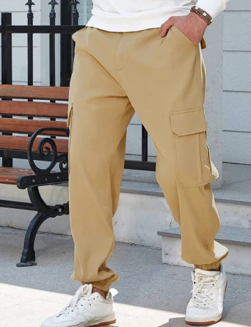 Pantaloni SHEIN Plus Size Men, maro Maro