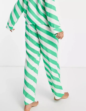 Pantaloni de pijama ASOS, alb/verde Verde