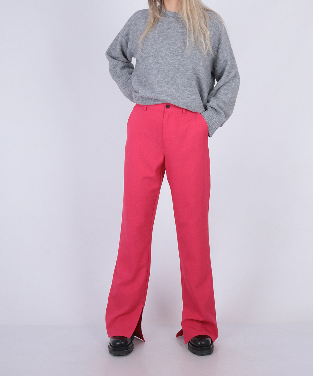 Pantaloni only on sale