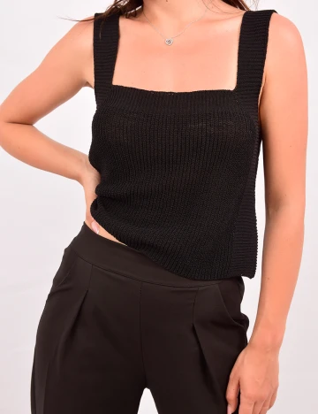 Maiou Zara, negru