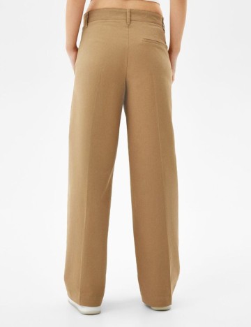 Pantaloni Bershka, maro deschis