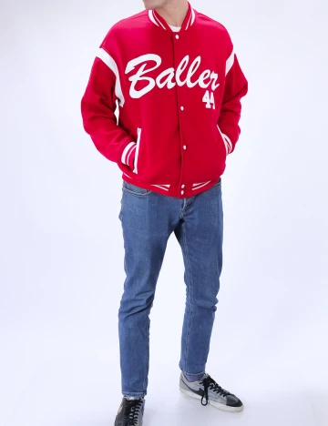 Jacheta Bershka, rosu