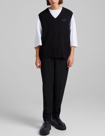 Vesta Bershka, negru