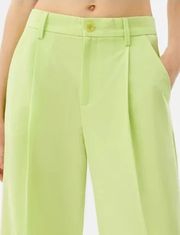 Pantaloni Bershka, verde Verde