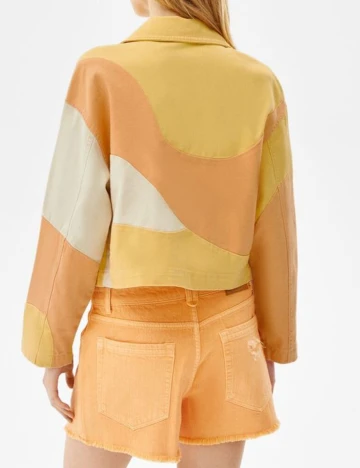Jacheta Bershka, galben