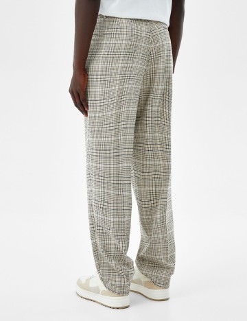 Pantaloni Bershka, crem