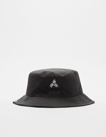 Basca Bershka, negru