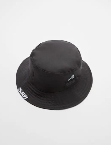Basca Bershka, negru