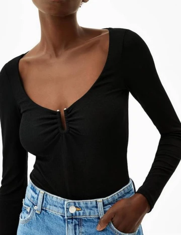 Body Bershka, negru