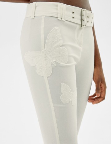 Pantaloni Bershka, alb