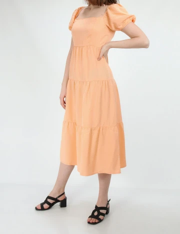 Rochie medie Bershka, piersica