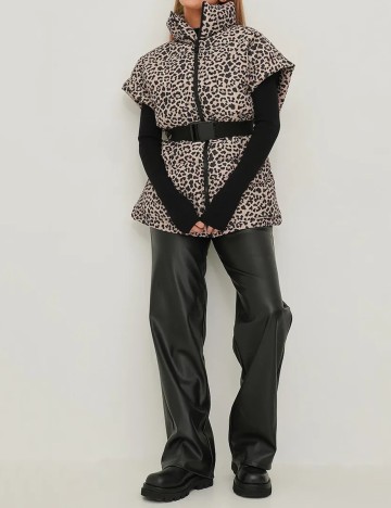 Vesta NA-KD, animal print
