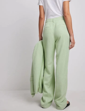 Pantaloni NA-KD, verde Verde