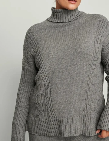 Pulover NA-KD Plus Size, gri Gri