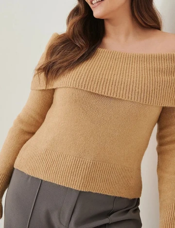 Pulover NA-KD Plus Size, maro