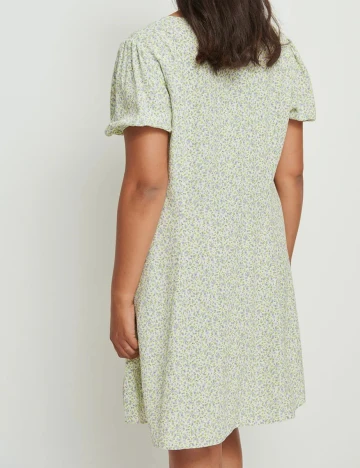 Rochie scurta NA-KD Plus Size, floral