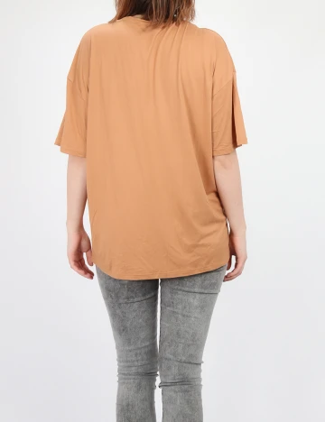 Tricou SHEIN, maro