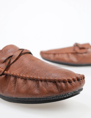 Mocasini SHEIN, maro
