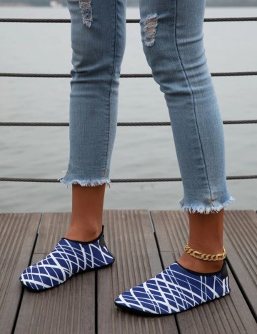 Papuci de casa SHEIN, albastru