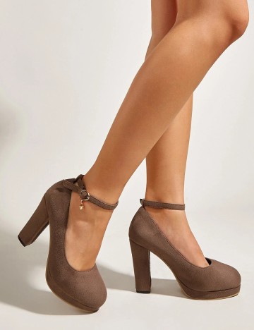 Pantofi SHEIN, maro