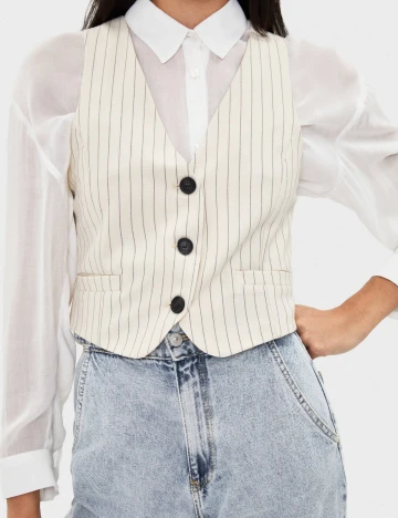 Vesta Bershka, bej