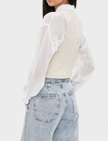 Vesta Bershka, bej