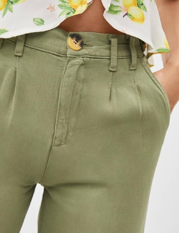 Pantaloni Bershka, verde
