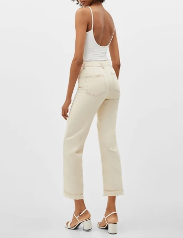 Pantaloni Bershka, crem