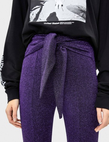 Colanti Bershka, mov