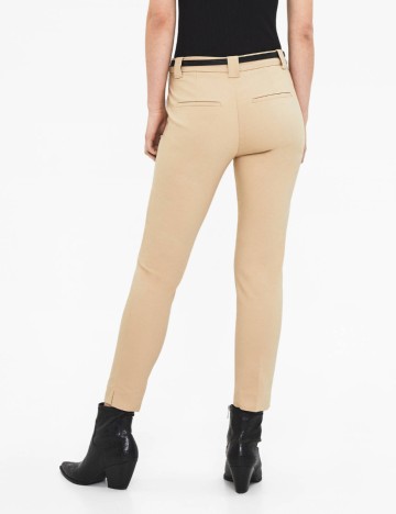Pantaloni Bershka, crem