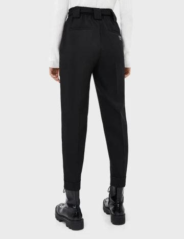 Pantaloni Bershka, negru