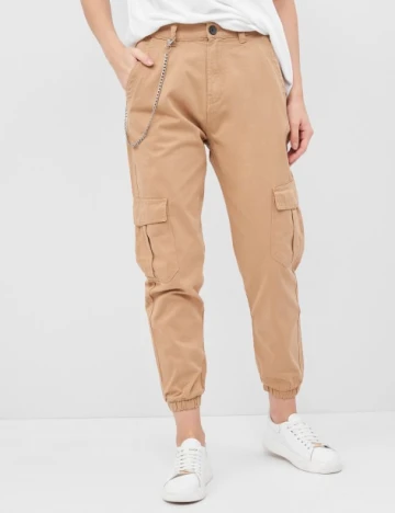 Pantaloni Bershka, maro Maro