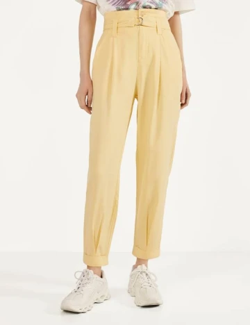 Pantaloni Bershka, galben