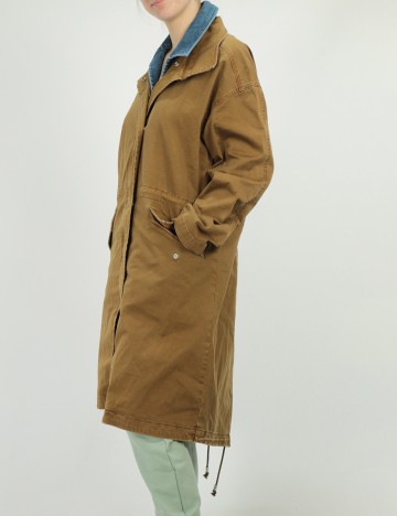 
						Trench Comma, maro, 36