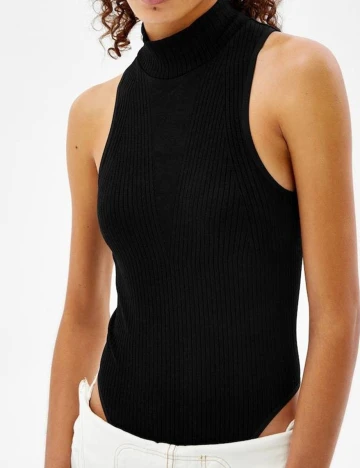 Body Bershka, negru