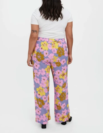 Pantaloni Vero Moda Curve, floral Floral print