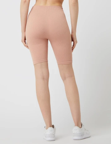 Colanti Mango, nude