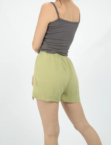 Pantaloni scurti SHEIN, verde Verde