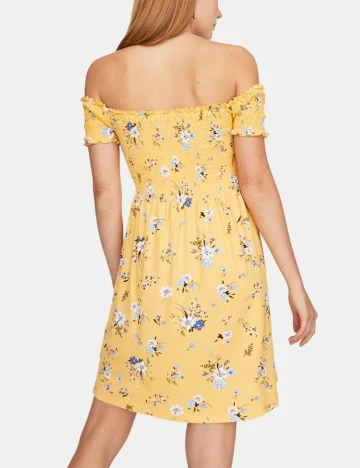 Rochie Stradivarius, model floral