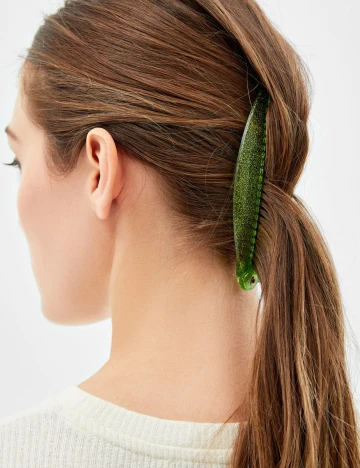 Clama Bershka, verde Verde