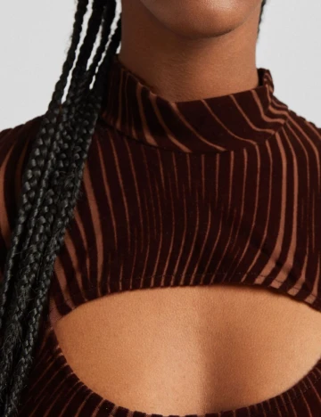 Rochie scurta Bershka, maro