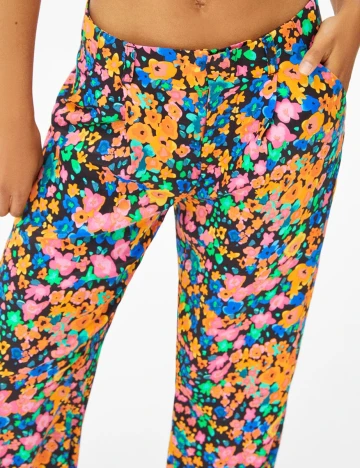 Pantaloni Bershka, mix culori