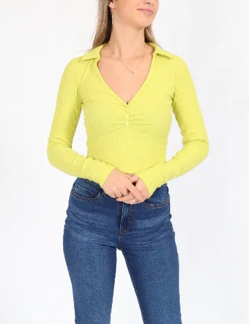 Top Bershka, verde Verde