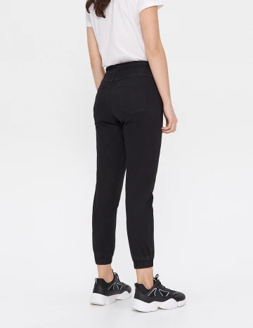 Pantaloni House Brand, negru