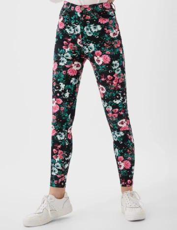 Pantaloni Stradivarius, floral Floral print