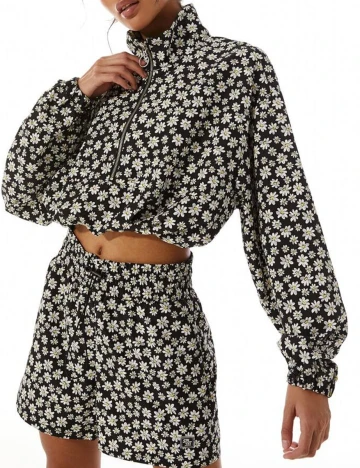 Jacheta Stradivarius, floral