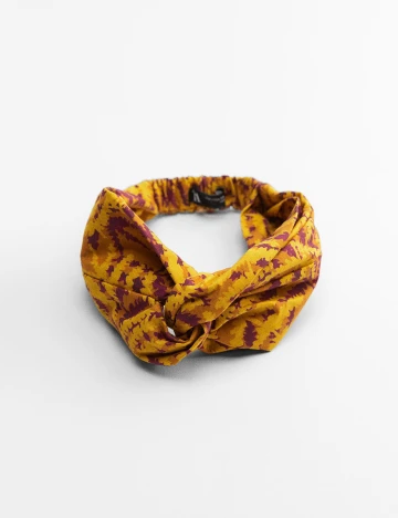 Bentita Zara, mustar